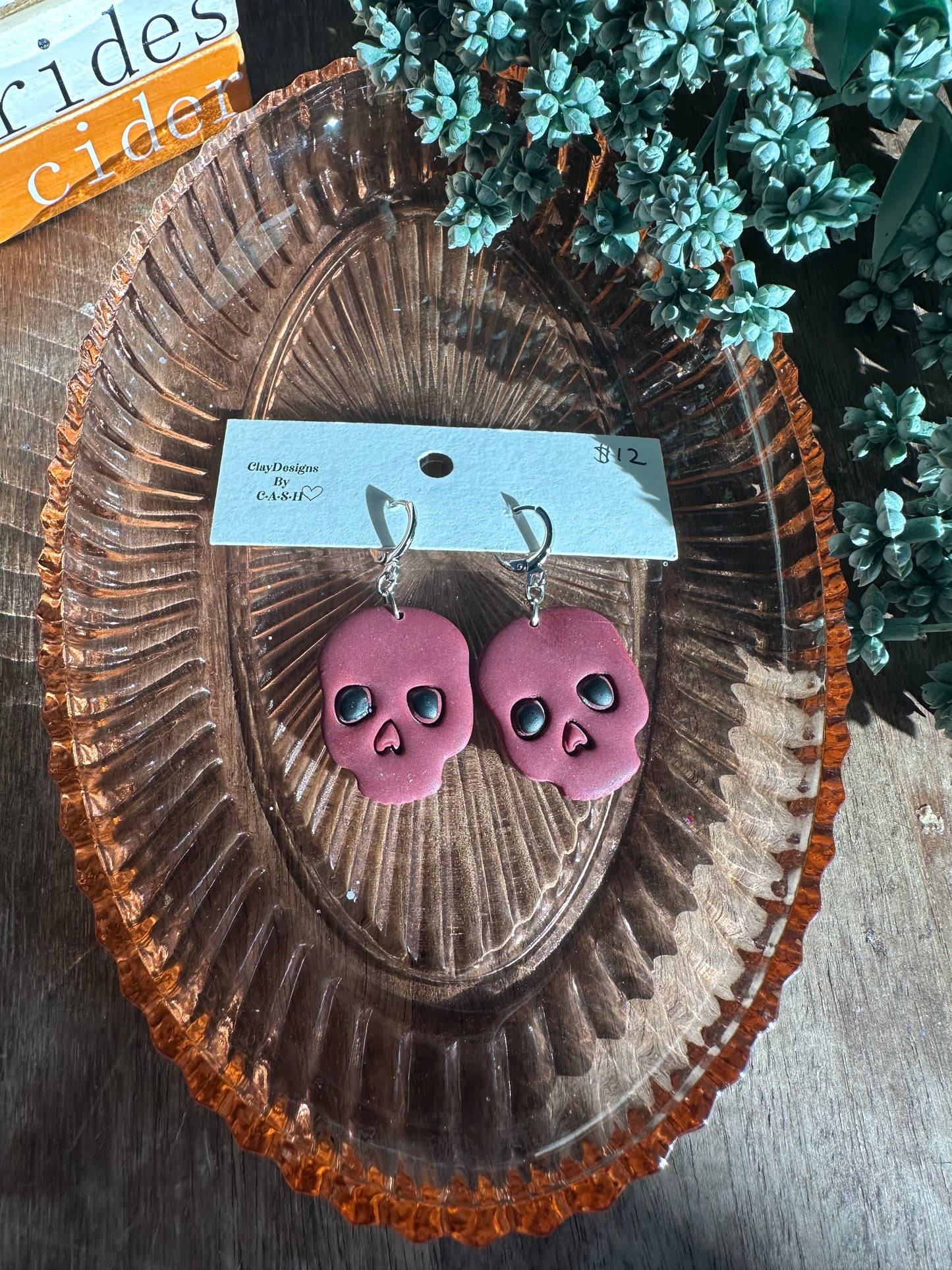 Deep red skull Huggies