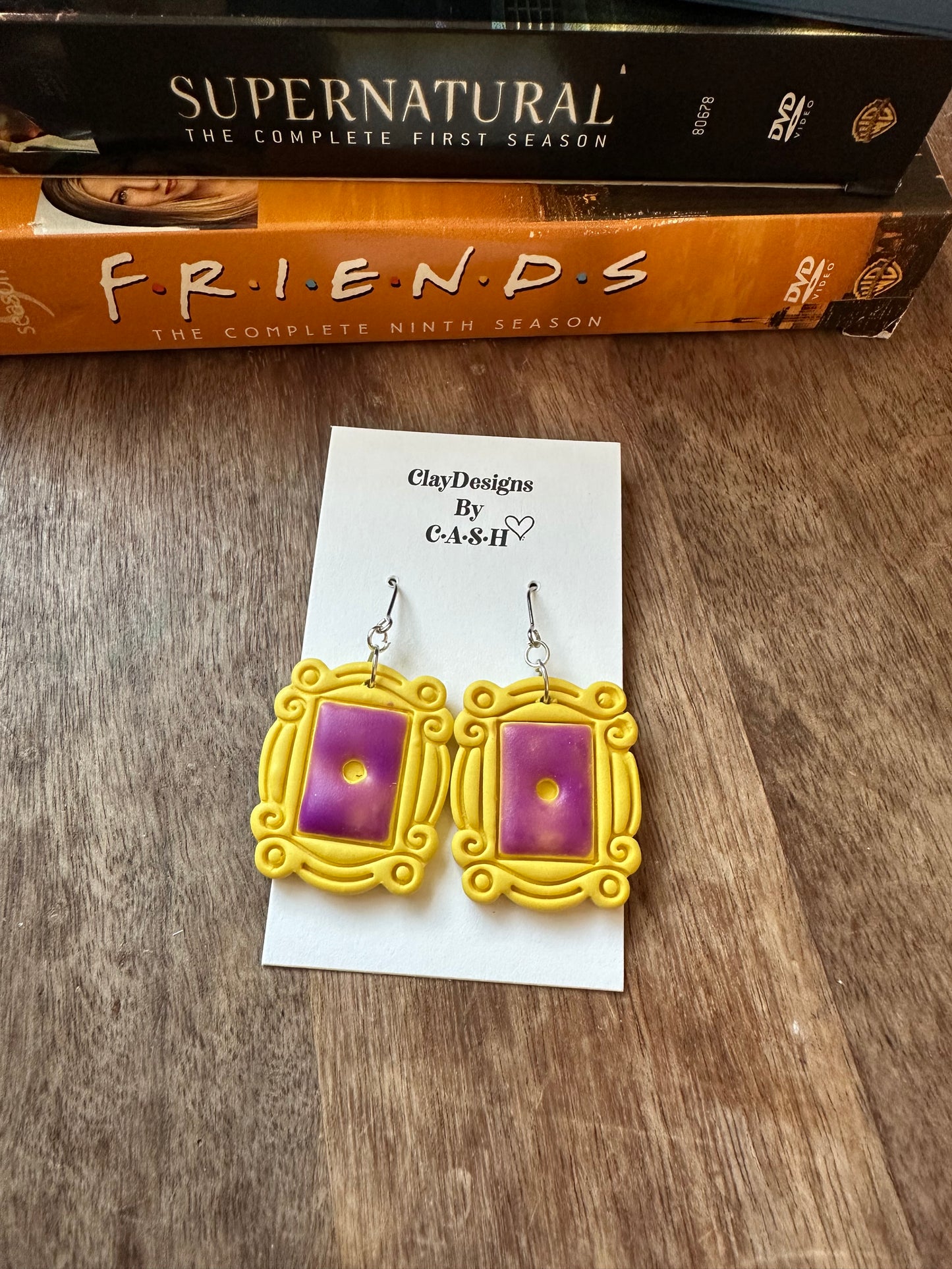 Picture frame dangles