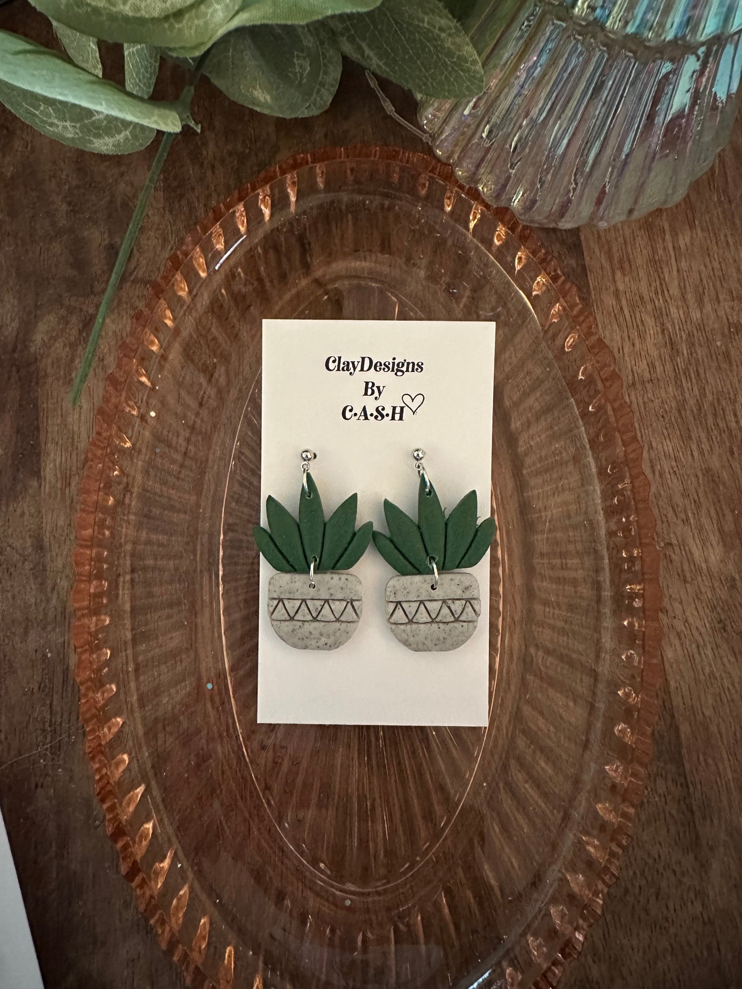 Plant dangles