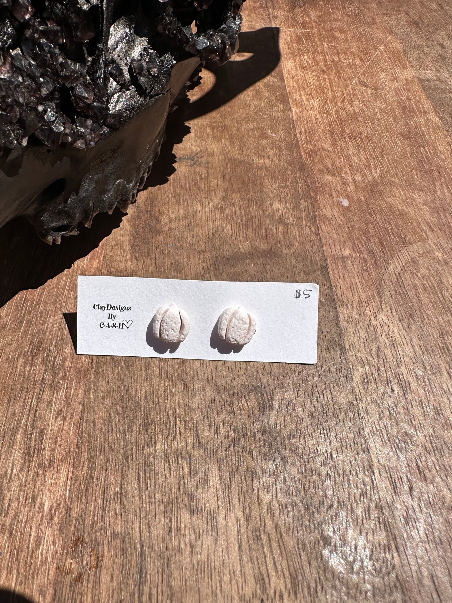 White pumpkin studs