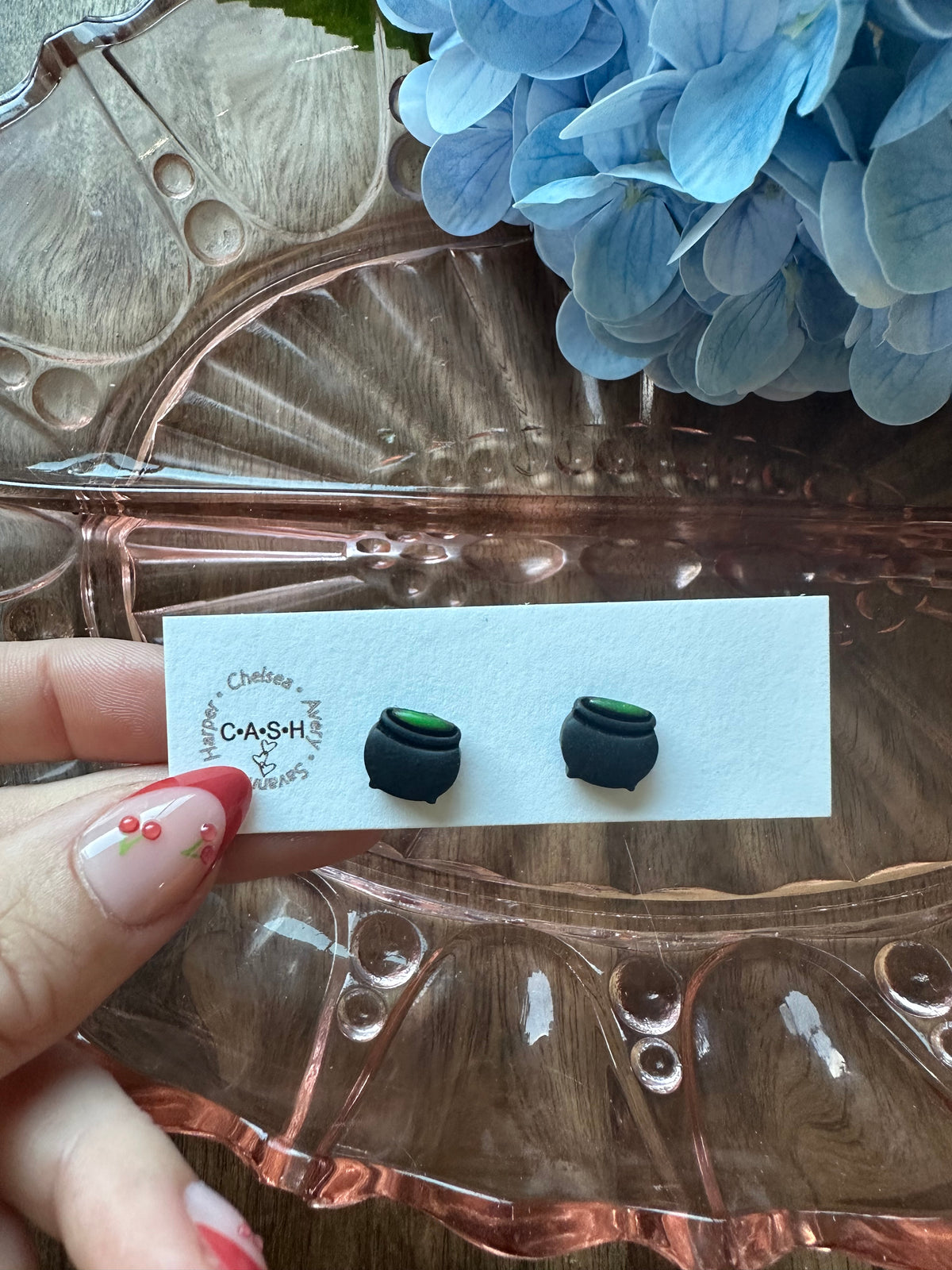 Cauldron studs ￼
