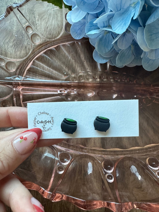 Cauldron studs ￼