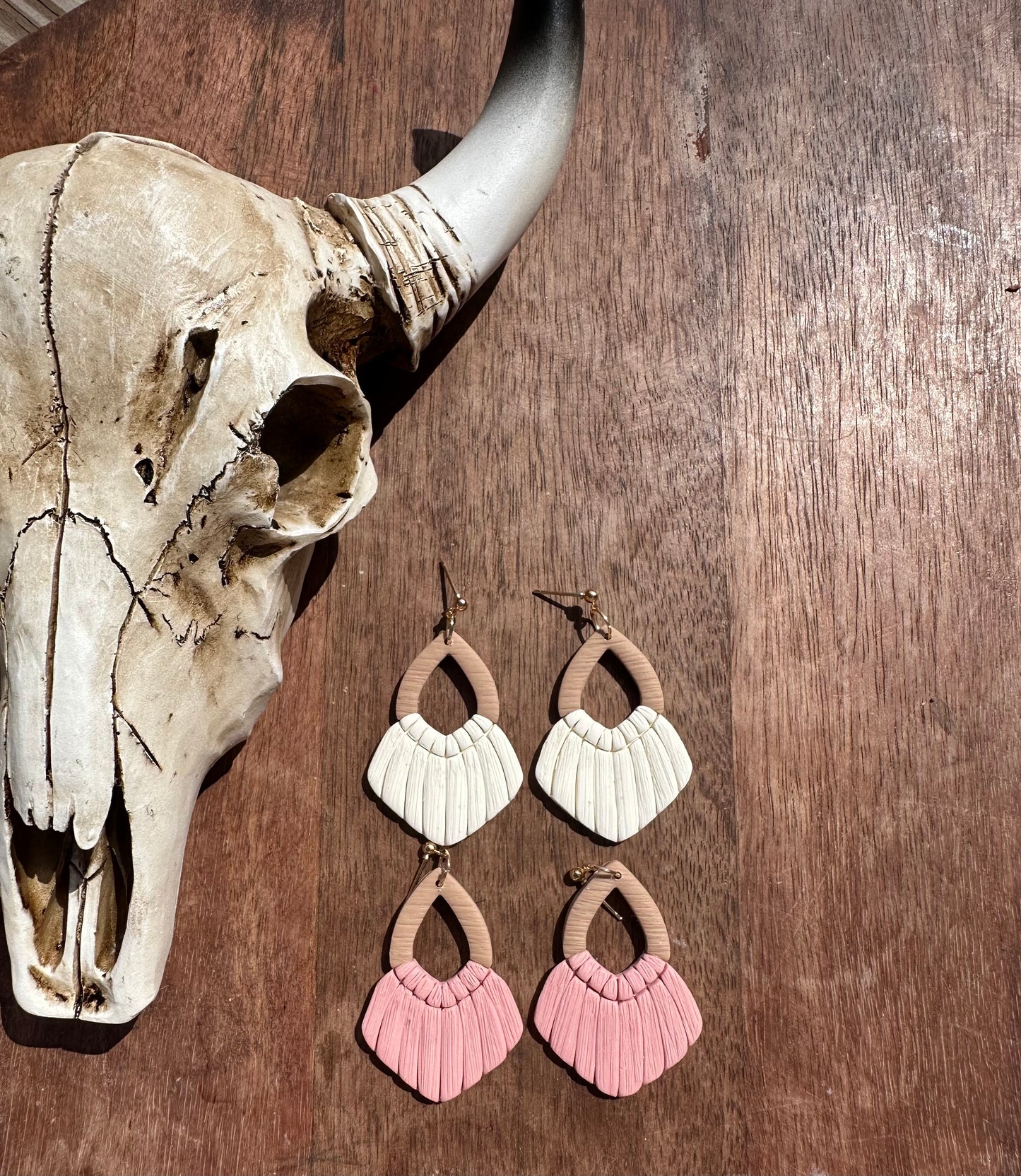 Light brown/pink macramé  earrings ￼