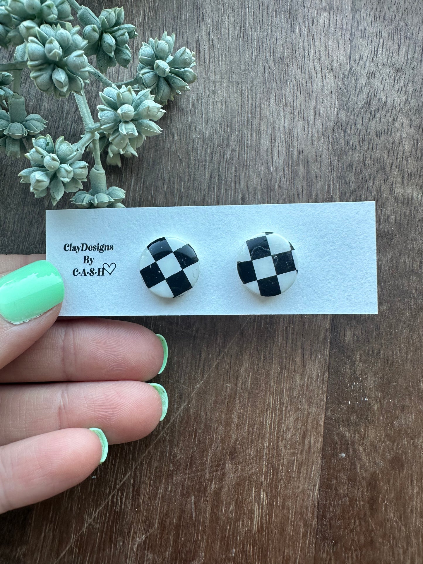 Checkered circle studs