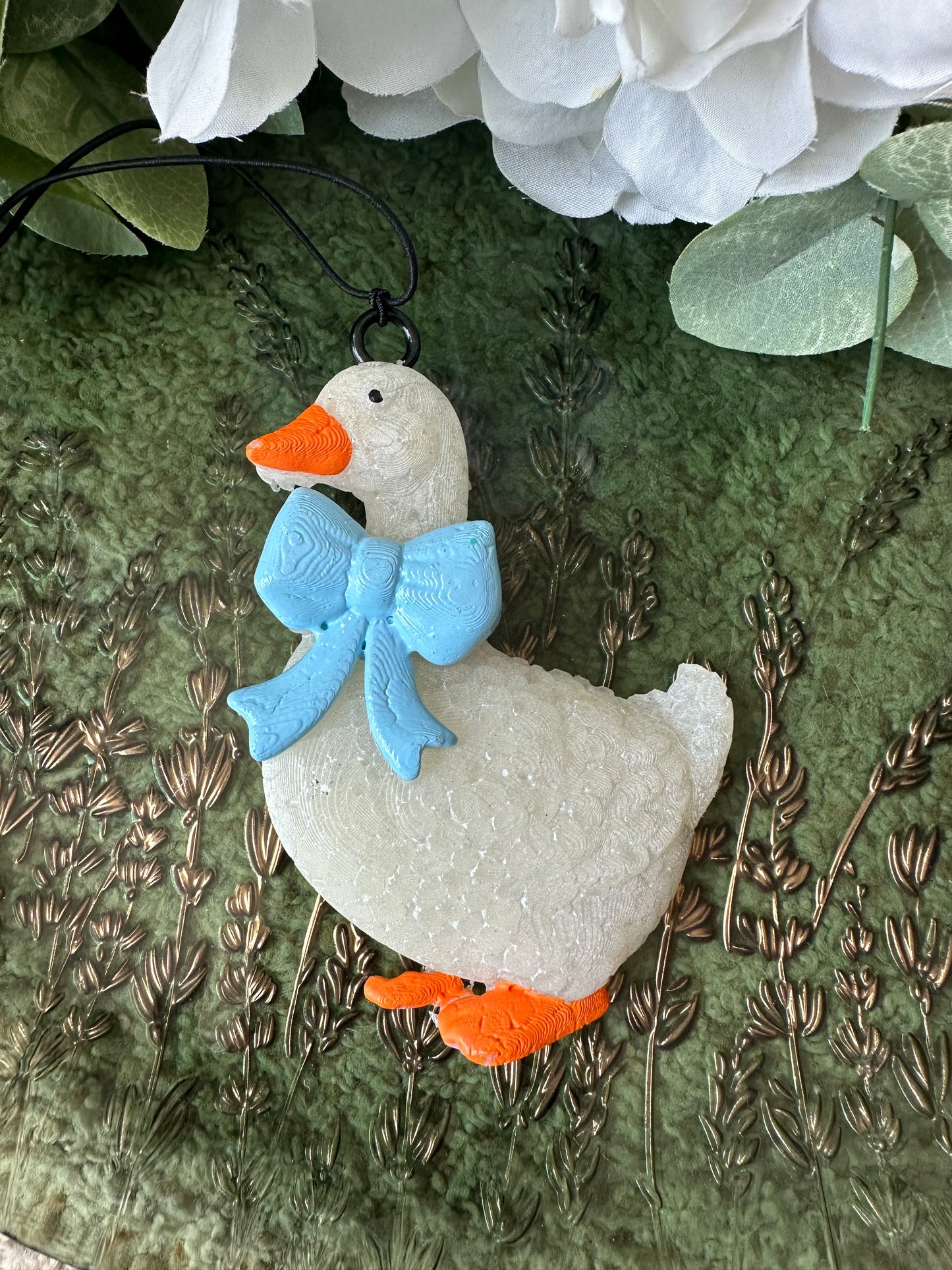 Goose with blue bow freshie