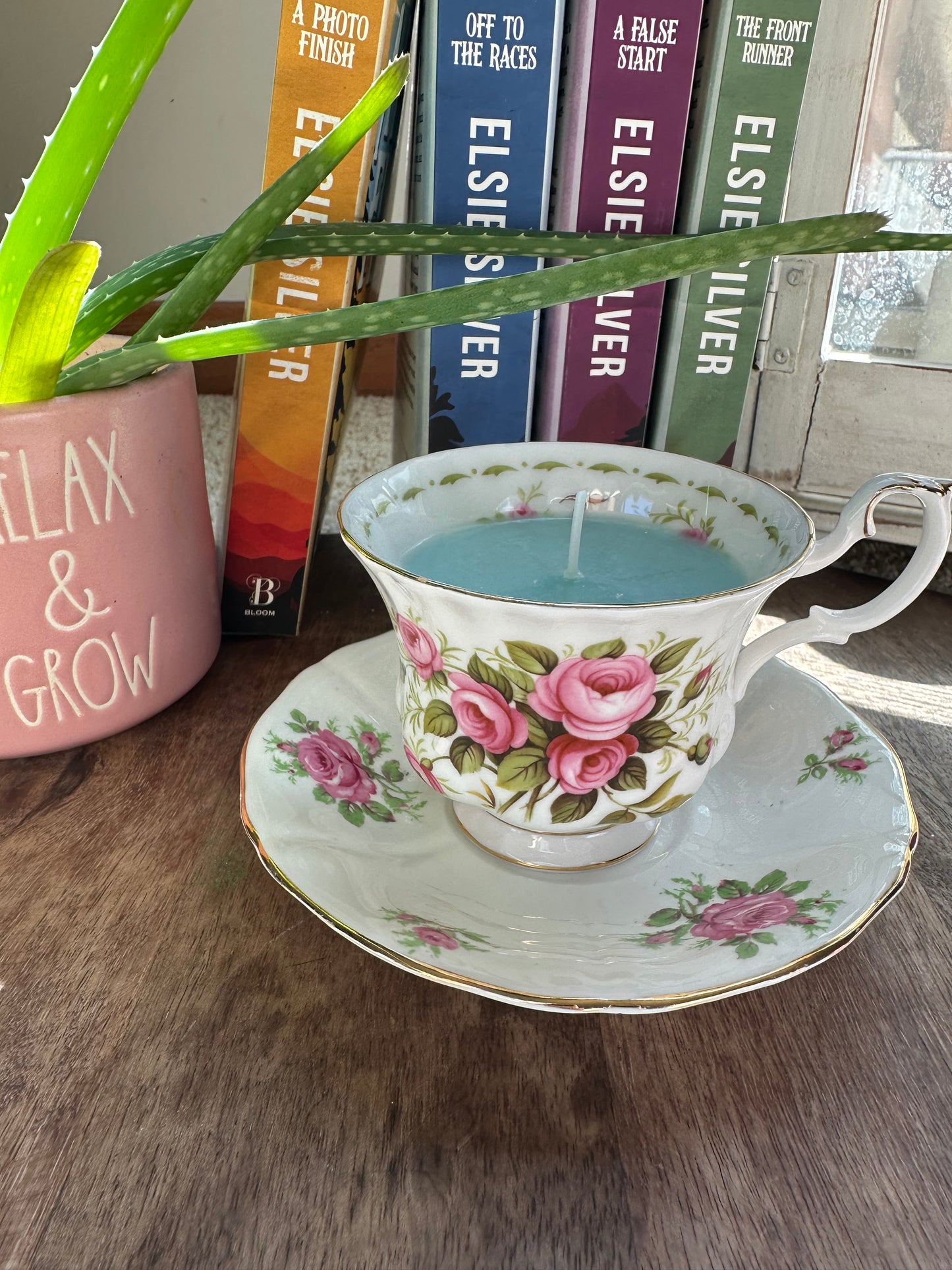 Blueberry cheesecake teacup candle