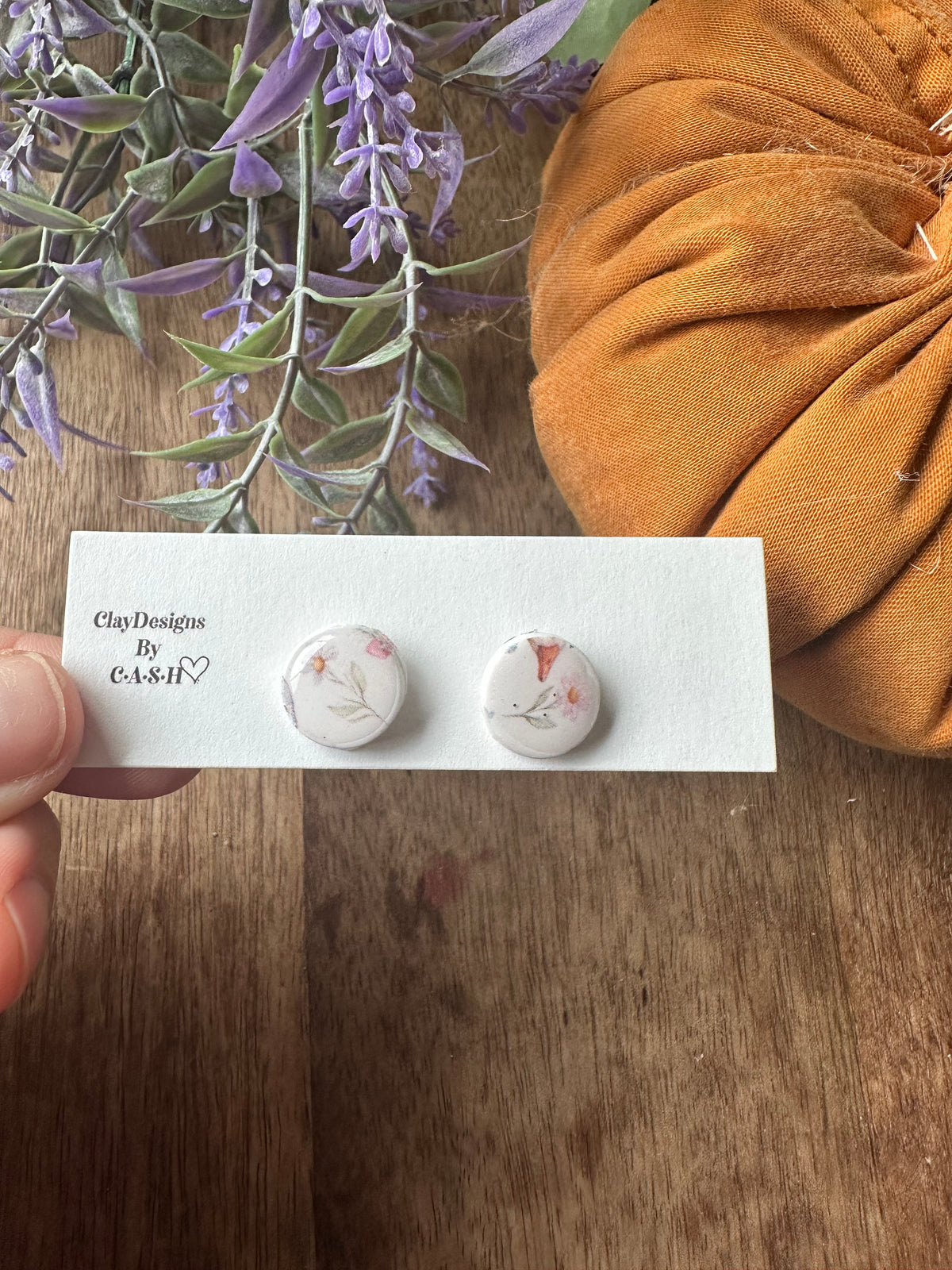 Floral stud