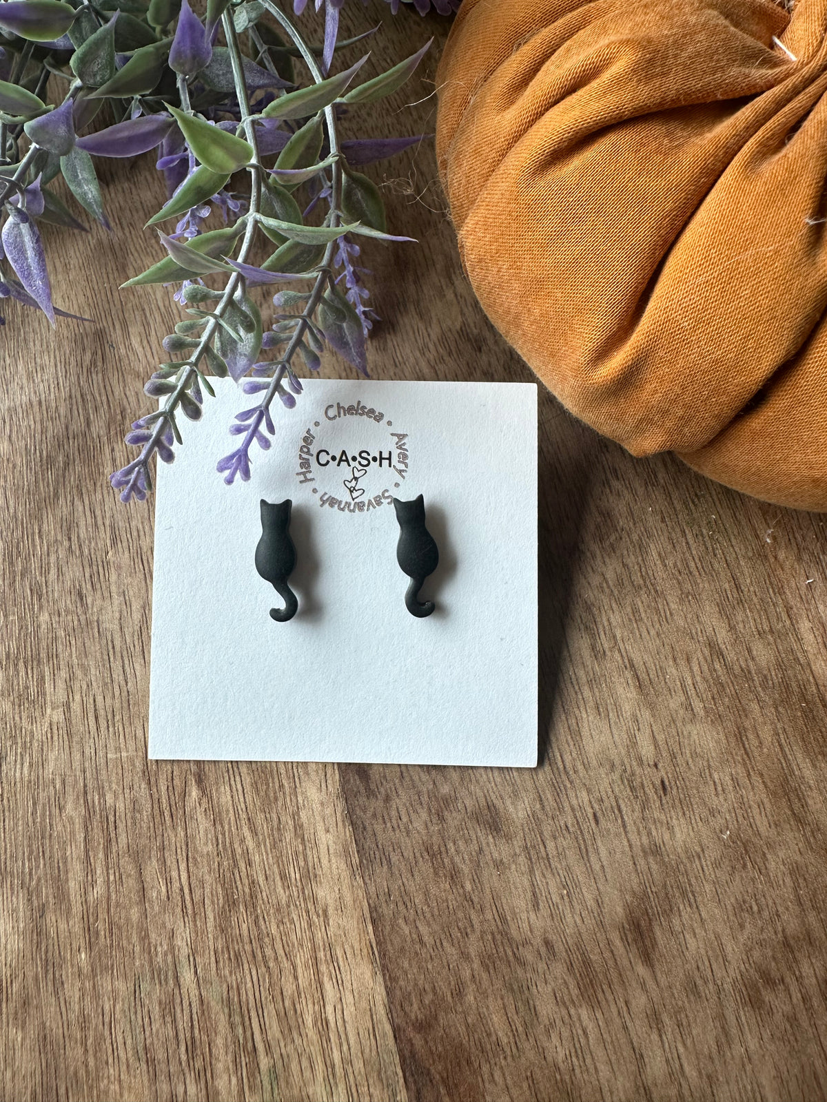 Cat studs