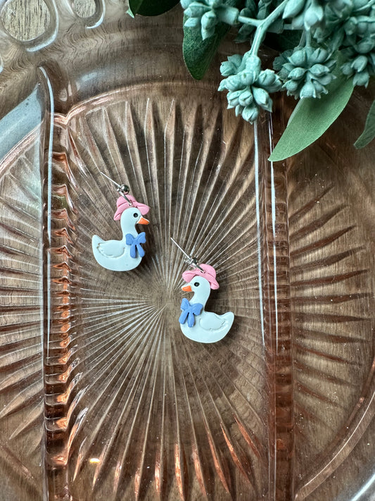 Porch goose with bow and hat