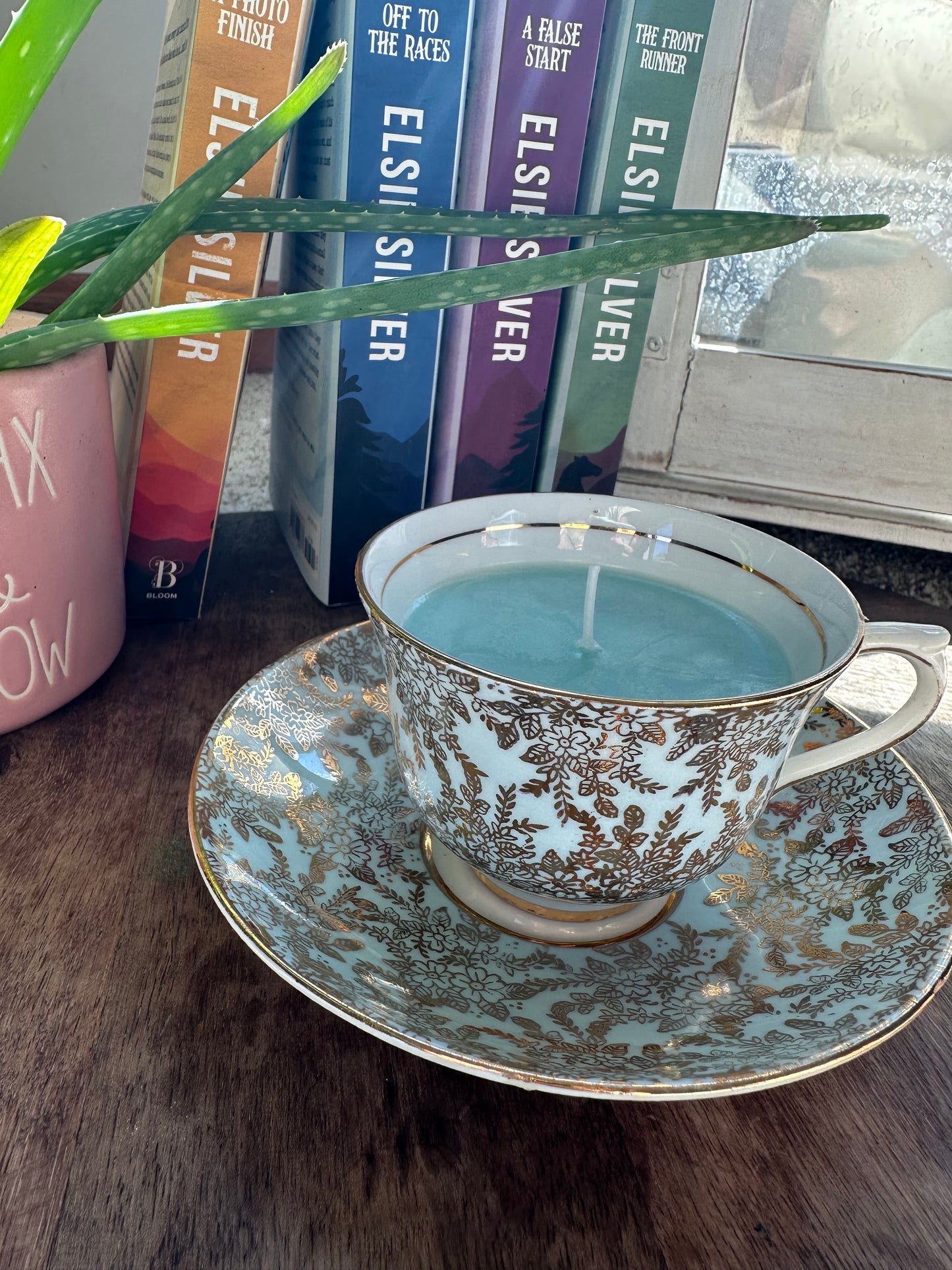 Blueberry cheesecake teacup candle