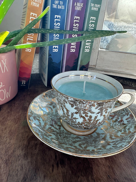 Blueberry cheesecake teacup candle
