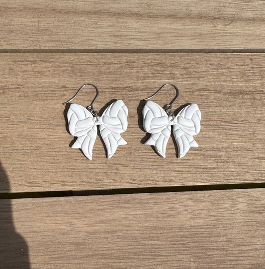 Volleyball bow dangles