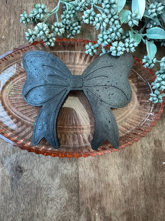 Black shimmer bow freshie