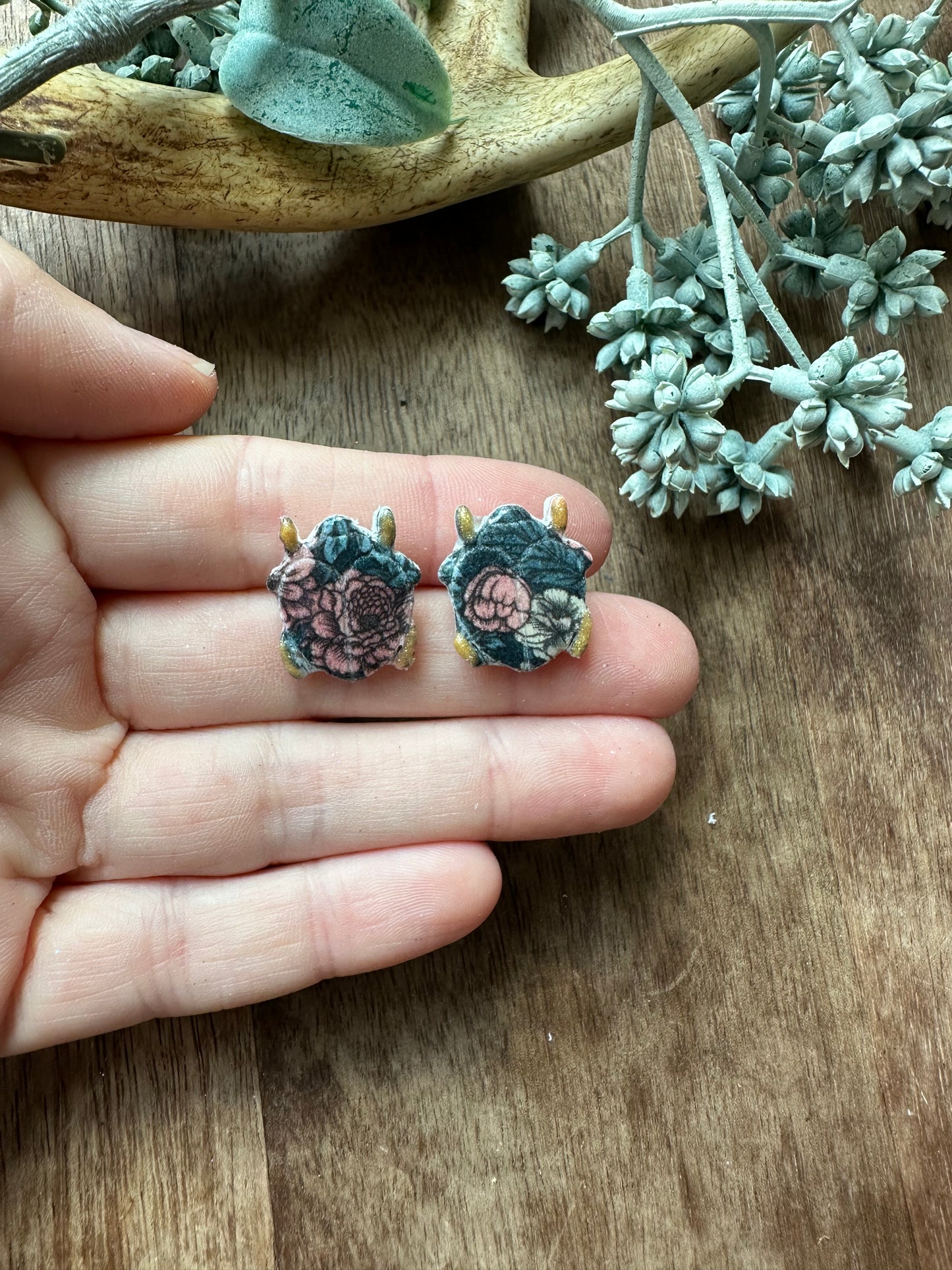 Vintage beetle studs
