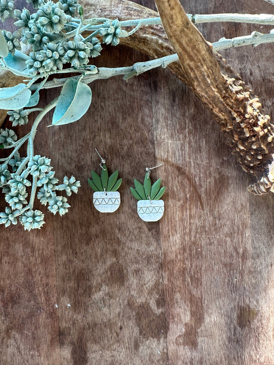 Plant dangles