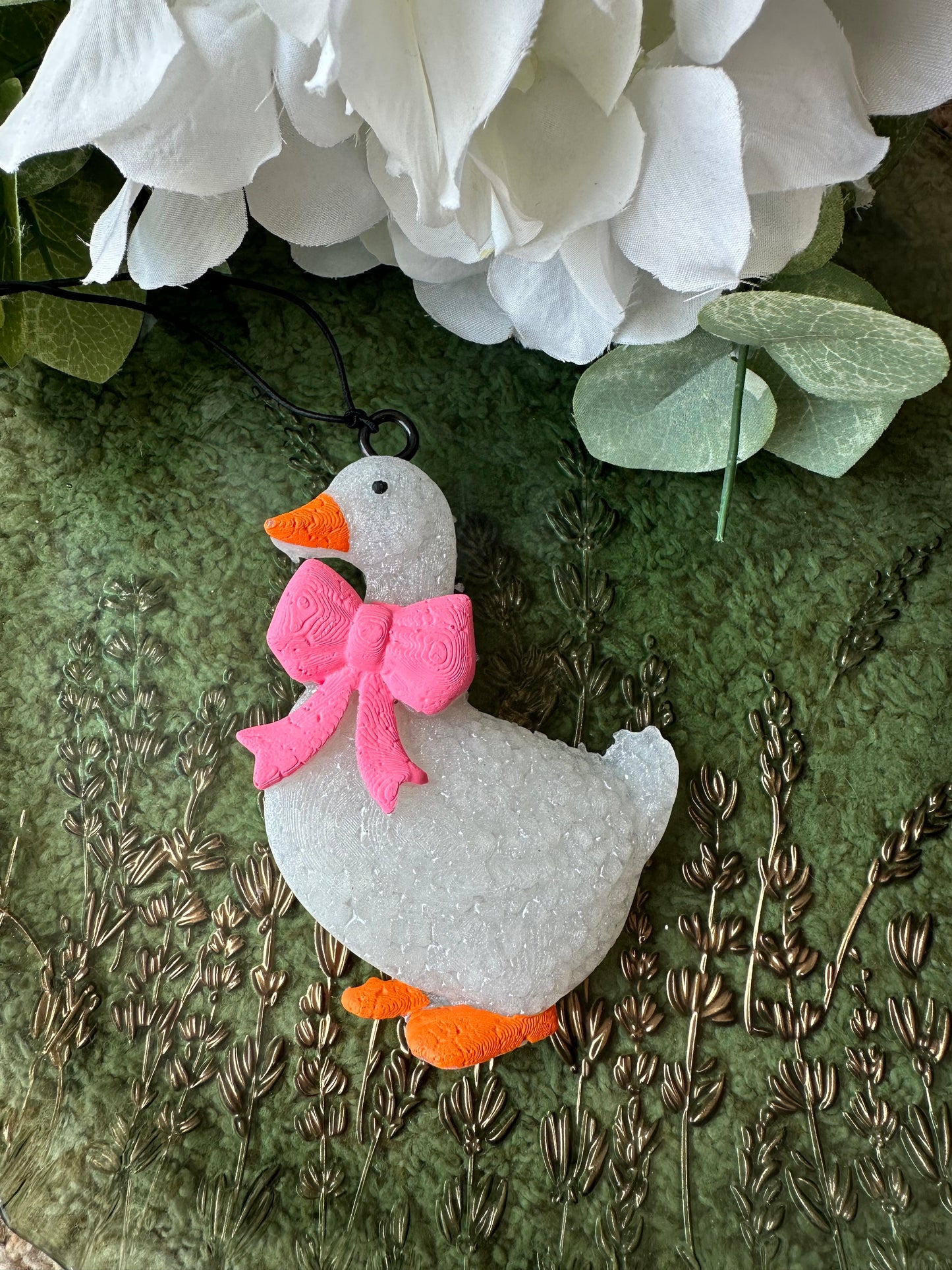 Goose with pink bow freshie