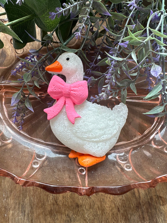 Goose with pink bow freshie
