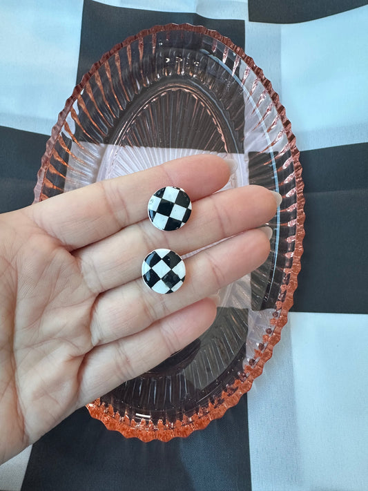 Checkered circle studs