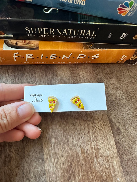 Joey does share pizza studs